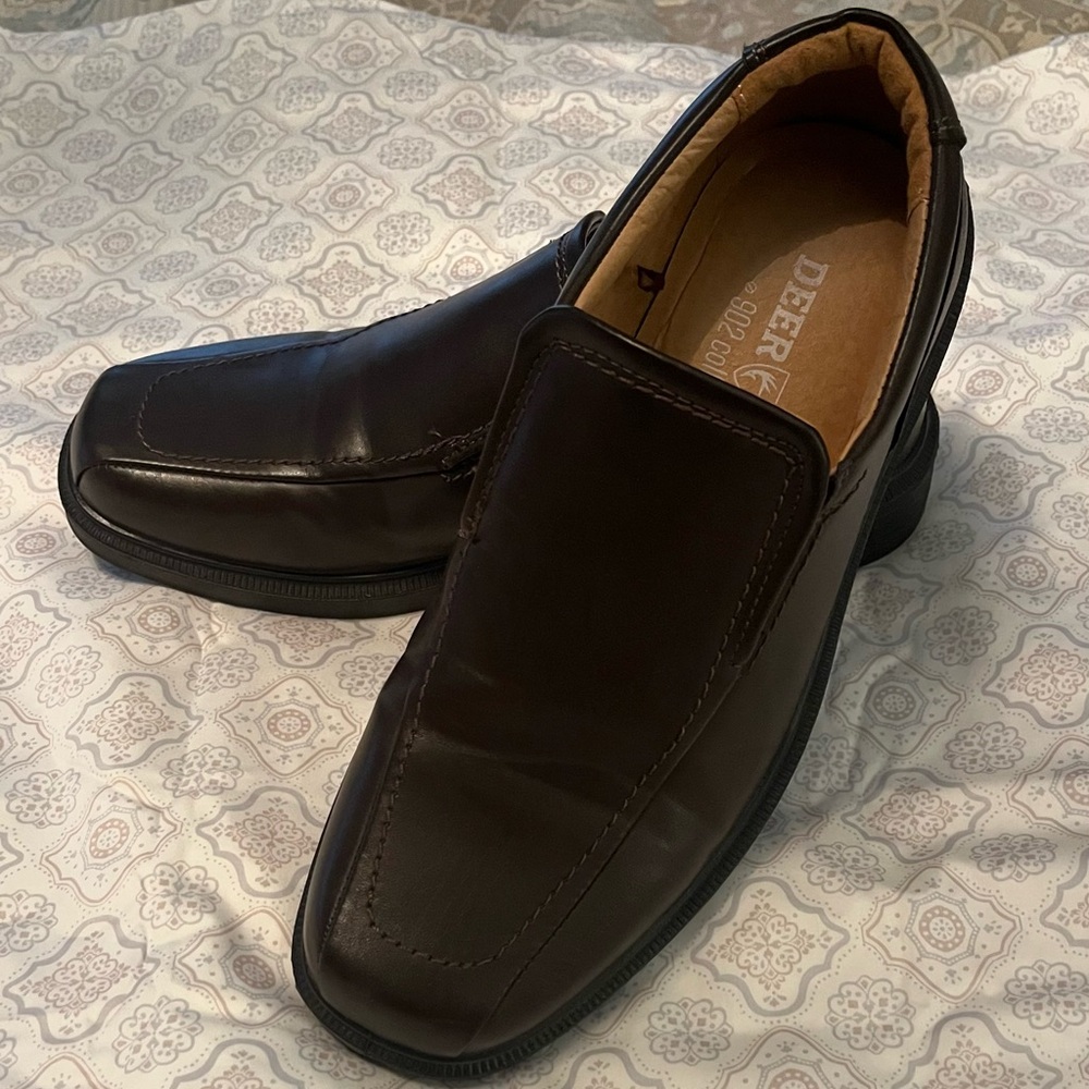 Men’s Deer Stags Brown Slip on Loafers size 8W